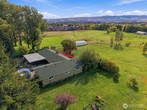 Photo of 2104 W Dry Creek Road, Ellensburg, WA 98926 (MLS # 2588096)