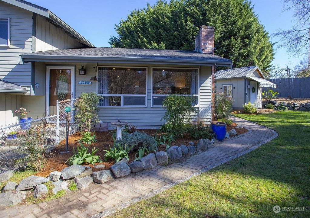 Photo of 2910 SW 97th Court, Seattle, WA 98126 (MLS # 2211548)