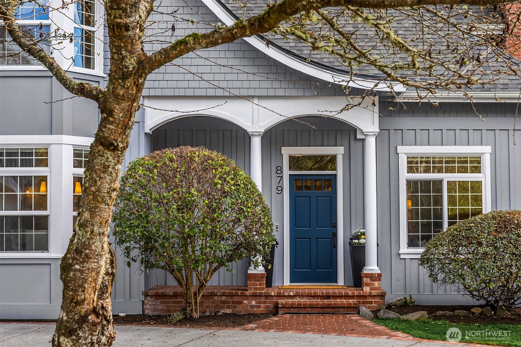 879 Taurnic Place NW