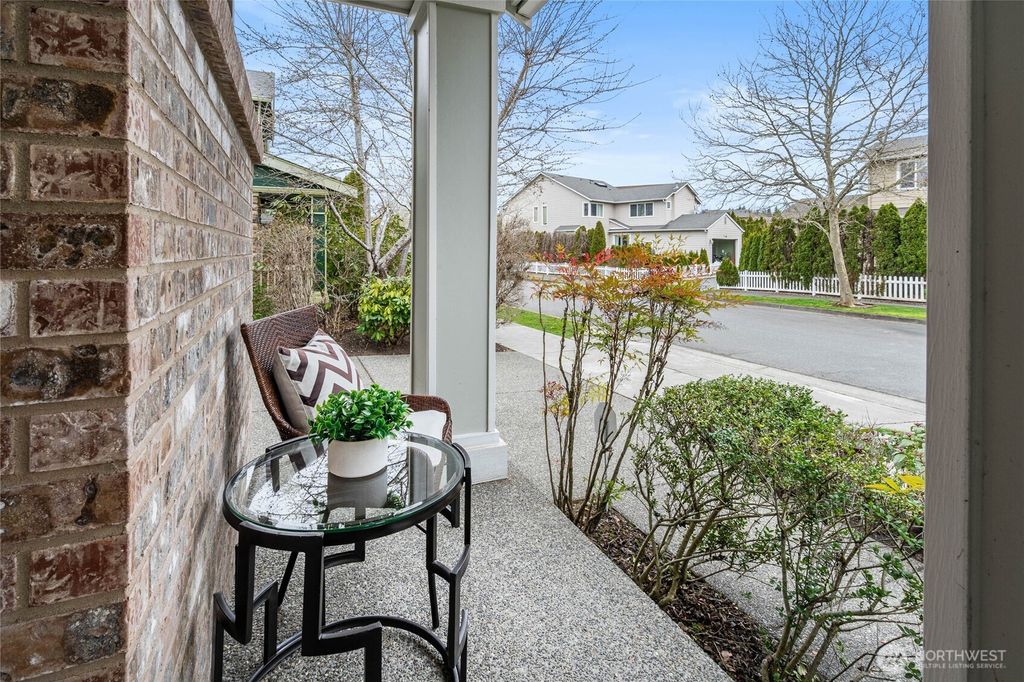 Photo of 6661 191st Place NE, Redmond, WA 98052 (MLS # 2491678)