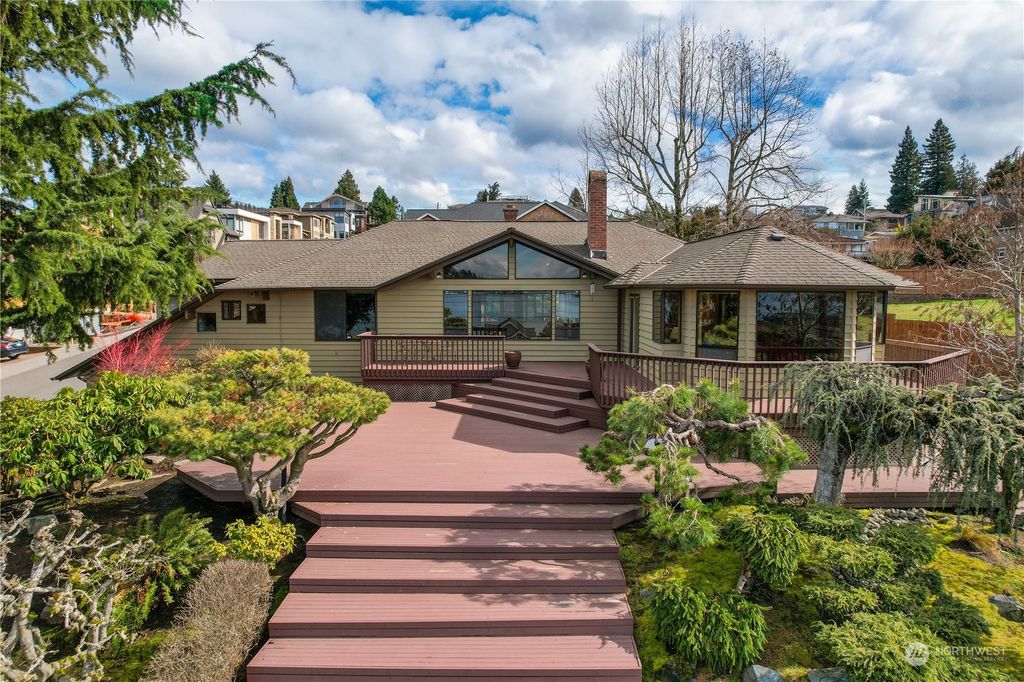 Photo of 3626 Lake Washington Boulevard N, Renton, WA 98056 (MLS # 2042602)