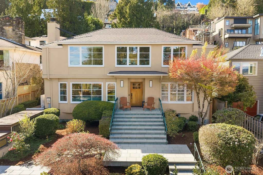 Photo of 453 McGilvra Boulevard E, Seattle, WA 98112 (MLS # 2485541)