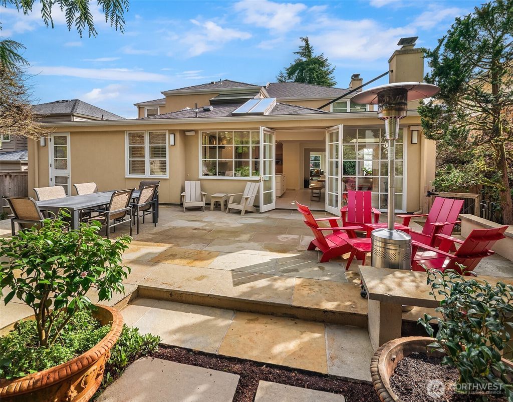 Photo of 453 McGilvra Boulevard E, Seattle, WA 98112 (MLS # 2485541)