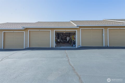 Photo of 62 Sunserra Loop NW #62, Quincy, WA 98848 (MLS # 2556392)