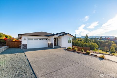 Photo of 24098 Bass Pro Place, Mount Vernon, WA 98274 (MLS # 2448203) Photo of 24098 Bass Pro Place, Mount Vernon, WA 98274 (MLS # 2448203)