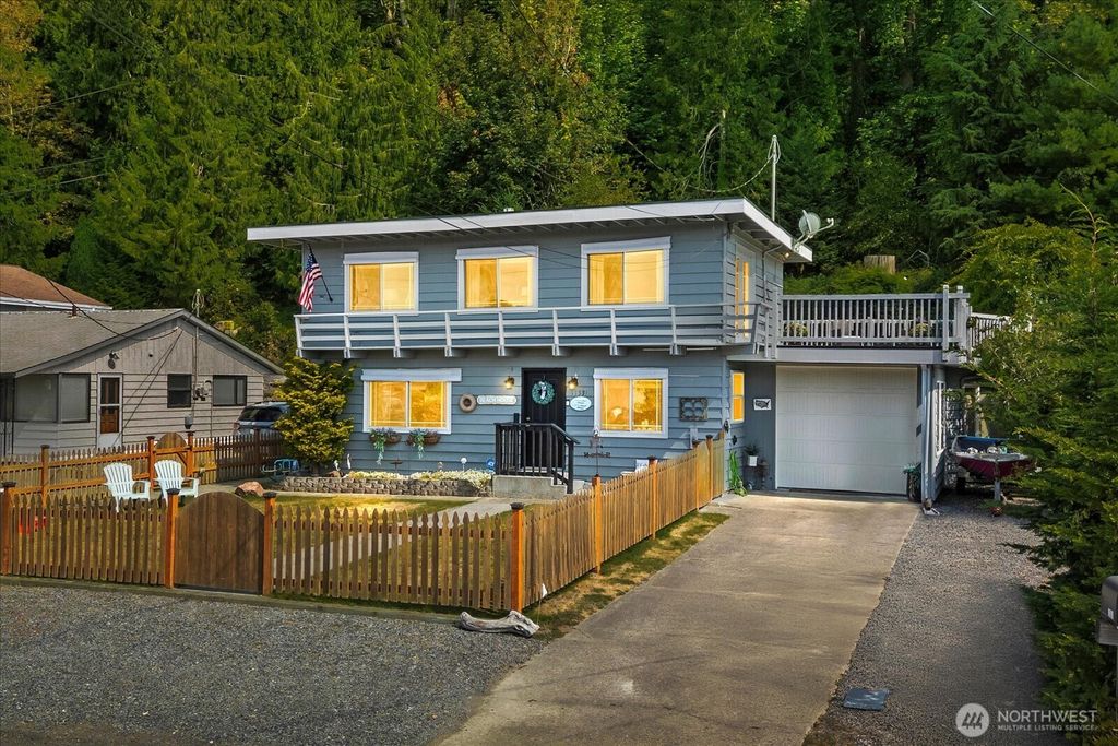 Photo of 11531 Tulare Way W, Marysville, WA 98271 (MLS # 2478589)