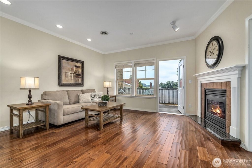 Photo of 1020 1st Street #304, Snohomish, WA 98290 (MLS # 2484098)