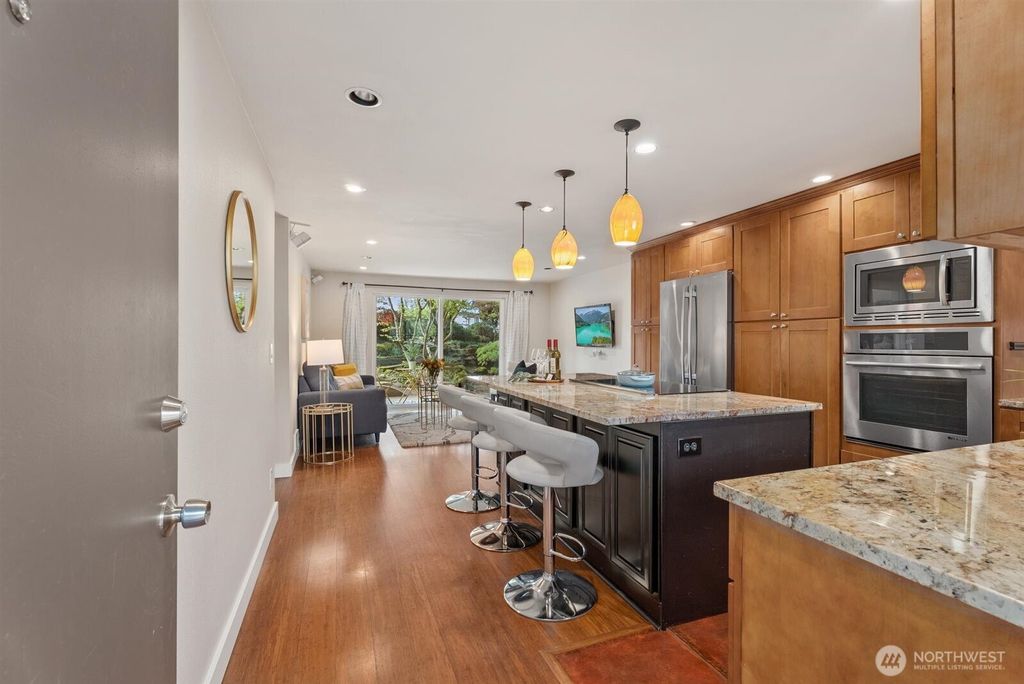 Photo of 315 10th Avenue S #101, Kirkland, WA 98033 (MLS # 2504542)