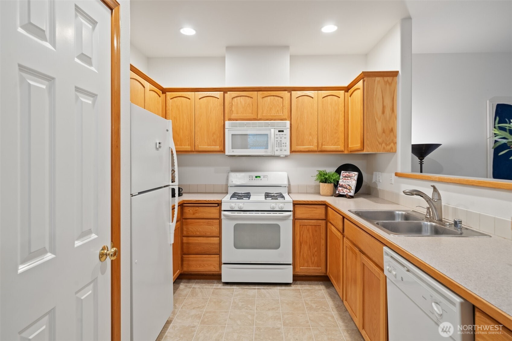 10533 NE Kingston Meadows Circle