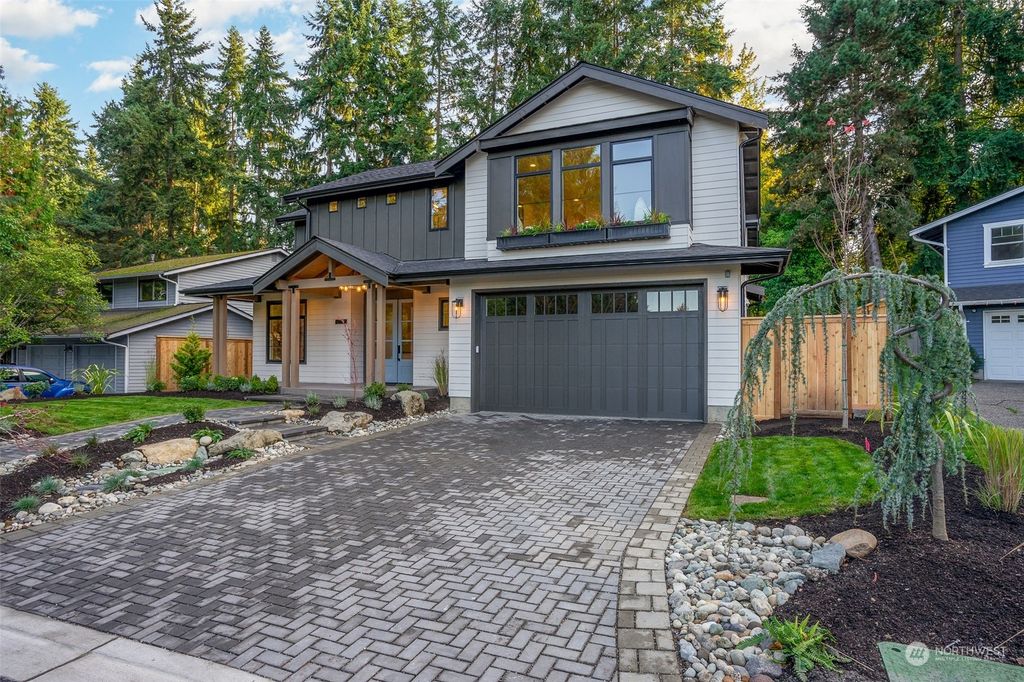 Photo of 7701 131st Avenue NE, Kirkland, WA 98033 (MLS # 2194369)