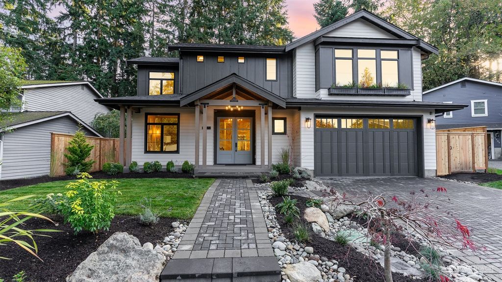 Photo of 7701 131st Avenue NE, Kirkland, WA 98033 (MLS # 2194369)