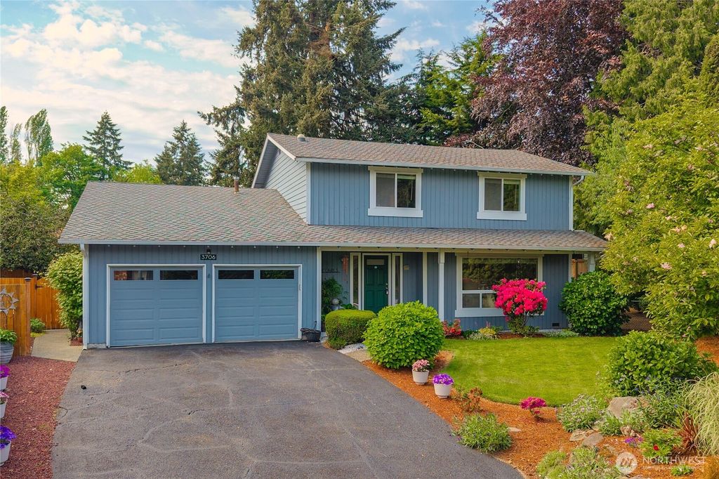 Photo of 3706 S 256th Court, Kent, WA 98032 (MLS # 2523418)