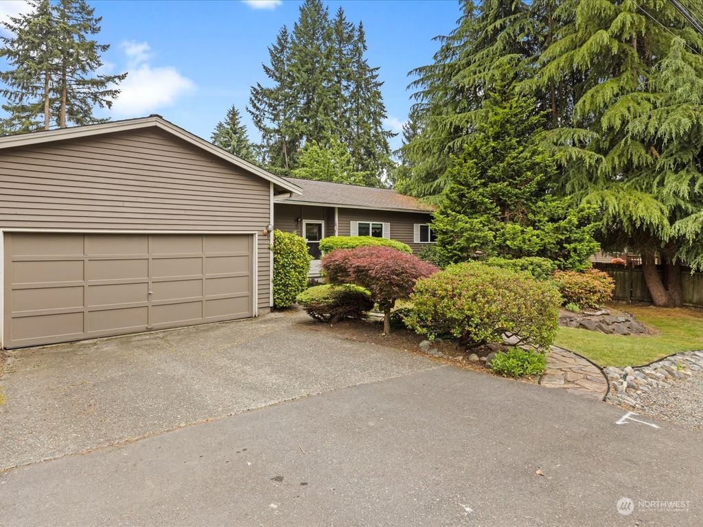 Photo of 13017 NE 95th Street, Kirkland, WA 98033 (MLS # 2072844)