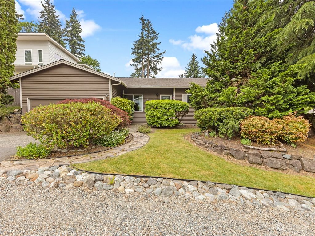 Photo of 13017 NE 95th Street, Kirkland, WA 98033 (MLS # 2072844)
