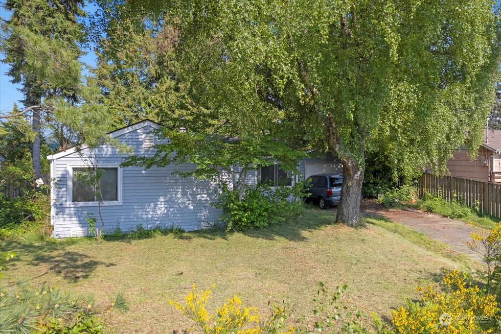 Photo of 18412 12th Avenue NE, Shoreline, WA 98155 (MLS # 2075490)