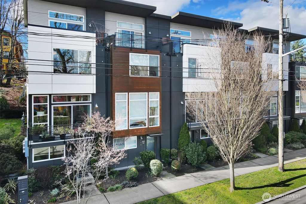 Photo of 171 21st Avenue, Seattle, WA 98122 (MLS # 2481098)