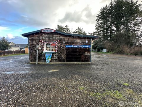 1804 Pacific Ave N Long Beach WA 98631