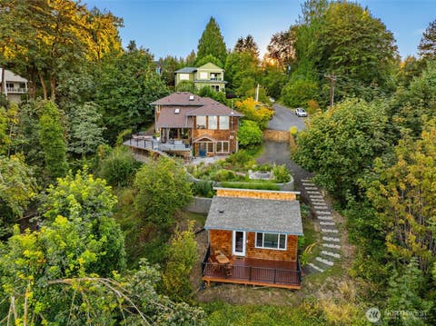 Photo of 1111 Woodard Avenue NW, Olympia, WA 98502 (MLS # 2569342)