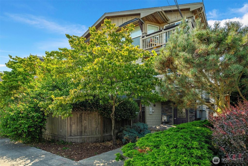 Photo of 2433 NW 59th Street #201, Seattle, WA 98107 (MLS # 2417522)