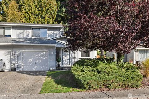 Photo of 3303 134th Place SW #B, Lynnwood, WA 98087 (MLS # 2446291)