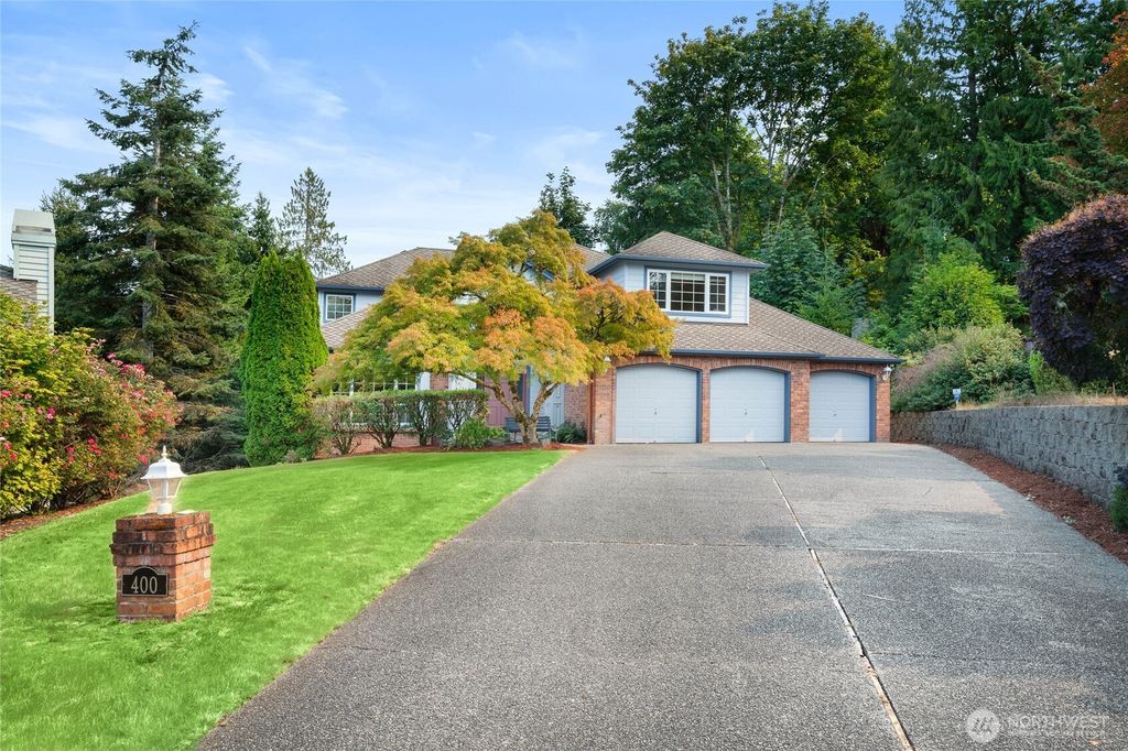 Photo of 400 Everwood Court NW, Issaquah, WA 98027 (MLS # 2421838)