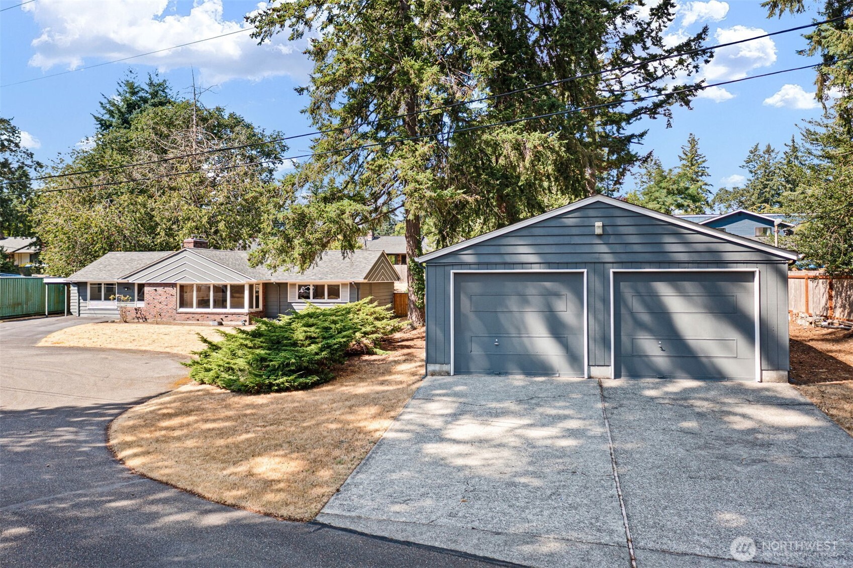 1 Alderwood Court SW