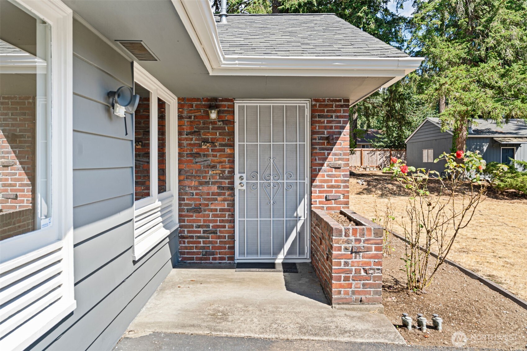 1 Alderwood Court SW