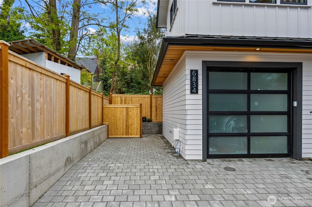 Photo of 6834 47th Avenue NE, Seattle, WA 98115 (MLS # 2520231)