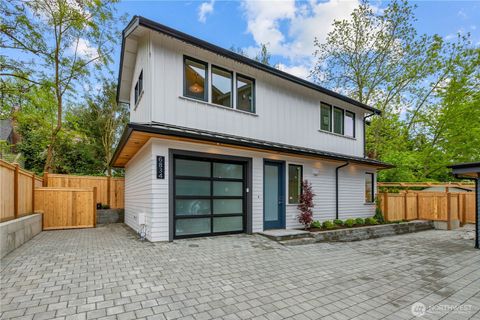 Photo of 6834 47th Avenue NE, Seattle, WA 98115 (MLS # 2520231)
