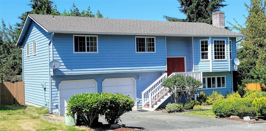 Photo of 5219 123rd Place SE, Everett, WA 98208 (MLS # 1965772)