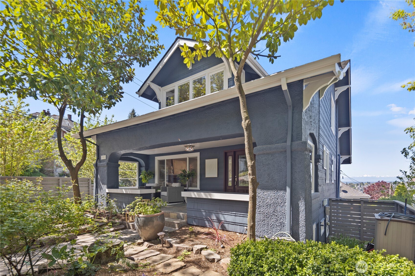 1901 8th Avenue W