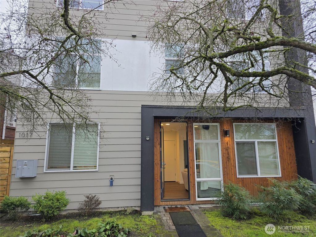 Photo of 1015 NE 55th Street, Seattle, WA 98105 (MLS # 2483691)