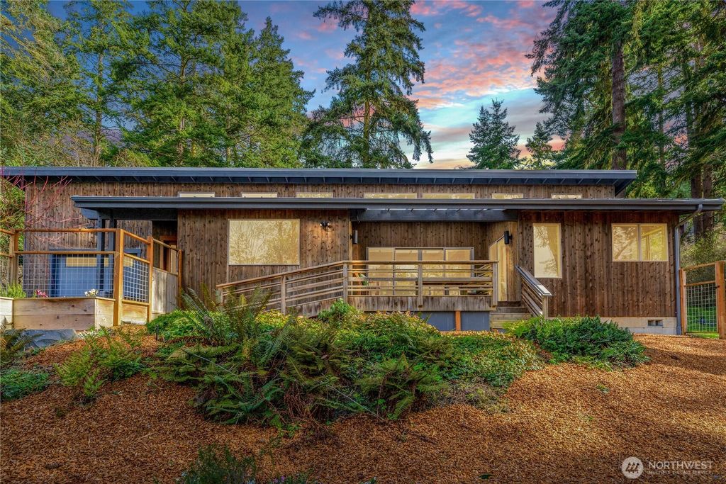 Photo of 1224 Willow Street, Port Townsend, WA 98368 (MLS # 2492848)