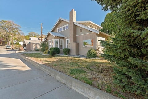 Photo of 405 E Nixon Avenue, Chelan, WA 98816 (MLS # 2593848)