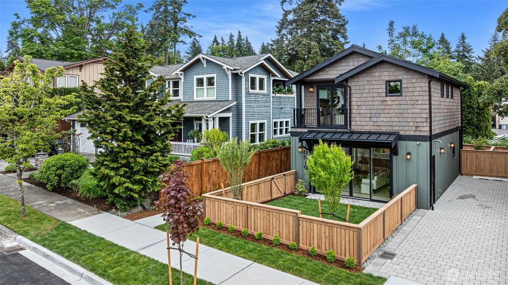 Photo of 10919 NE 59th Street, Kirkland, WA 98033 (MLS # 2374281)