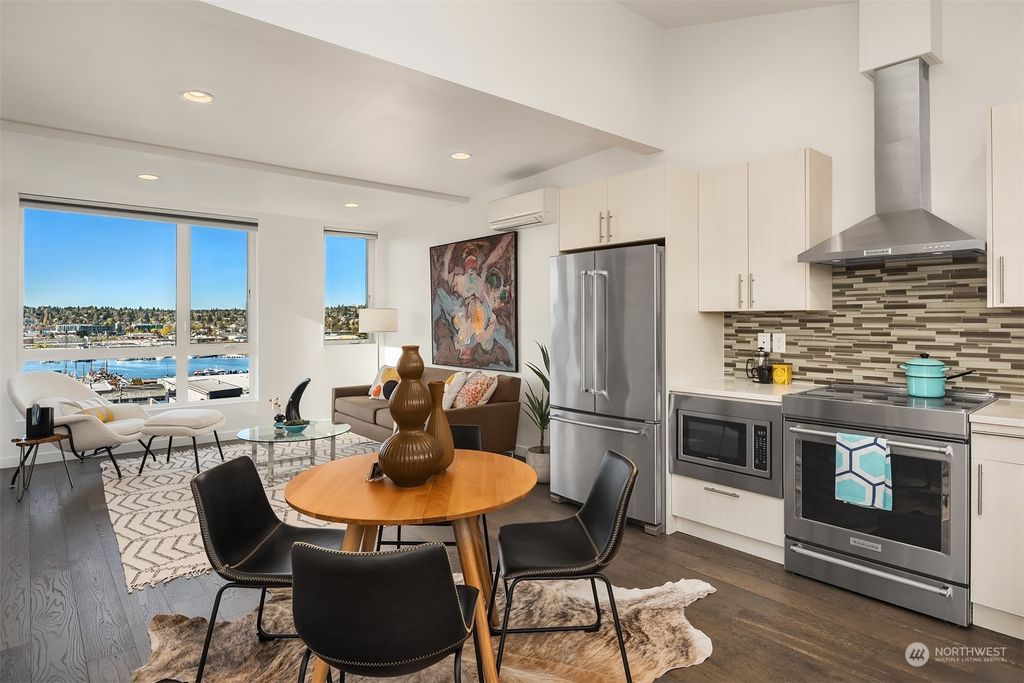 Photo of 1222 W Emerson Street, Seattle, WA 98119 (MLS # 2060836)