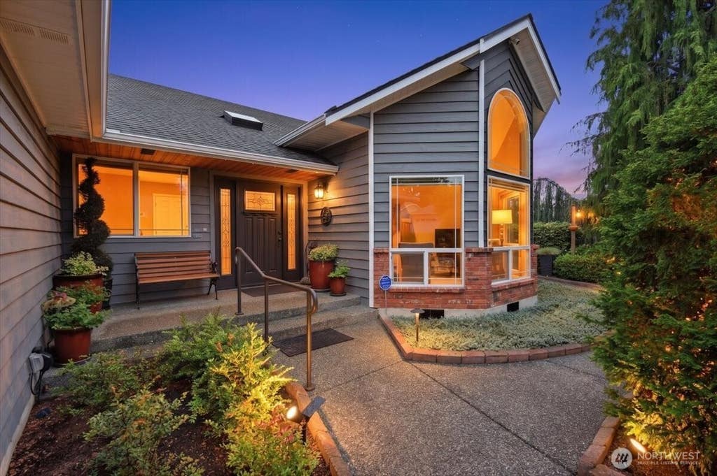Photo of 1123 SW Kalama Lp LOOP, Oak Harbor, WA 98277 (MLS # 2537013)
