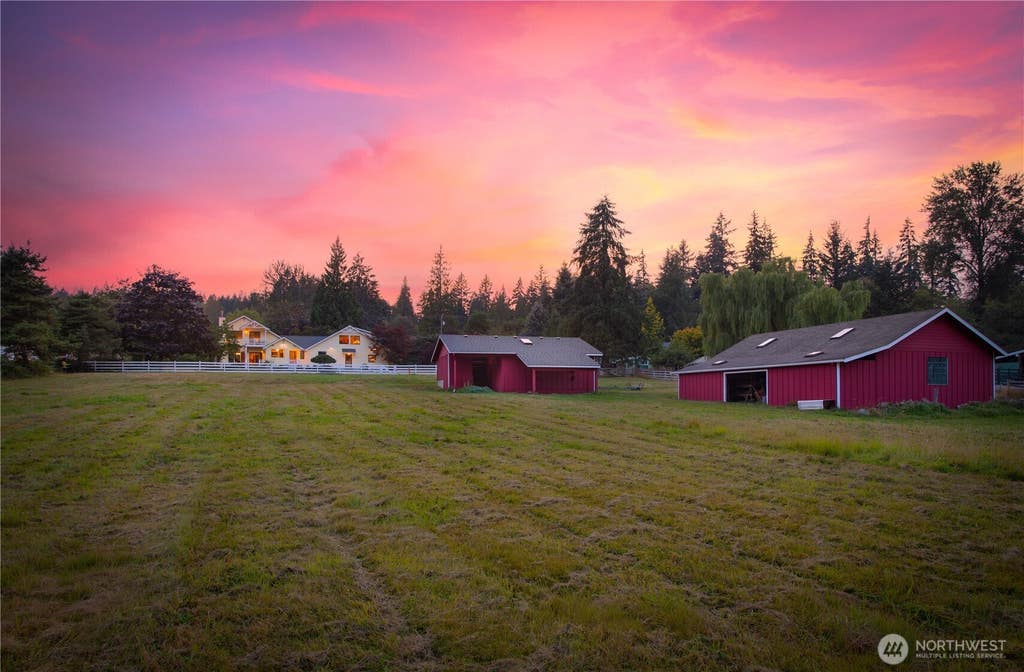 Photo of 19303 BROADWAY AVENUE AVE, Snohomish, WA 98296 (MLS # 2571152)