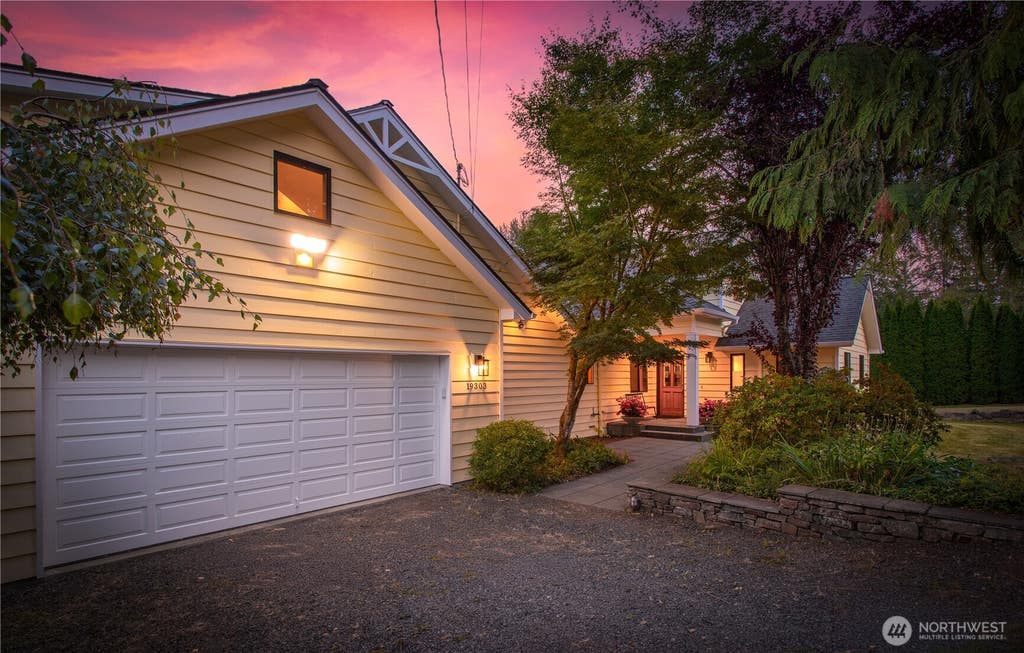 Photo of 19303 BROADWAY AVENUE AVE, Snohomish, WA 98296 (MLS # 2571152)