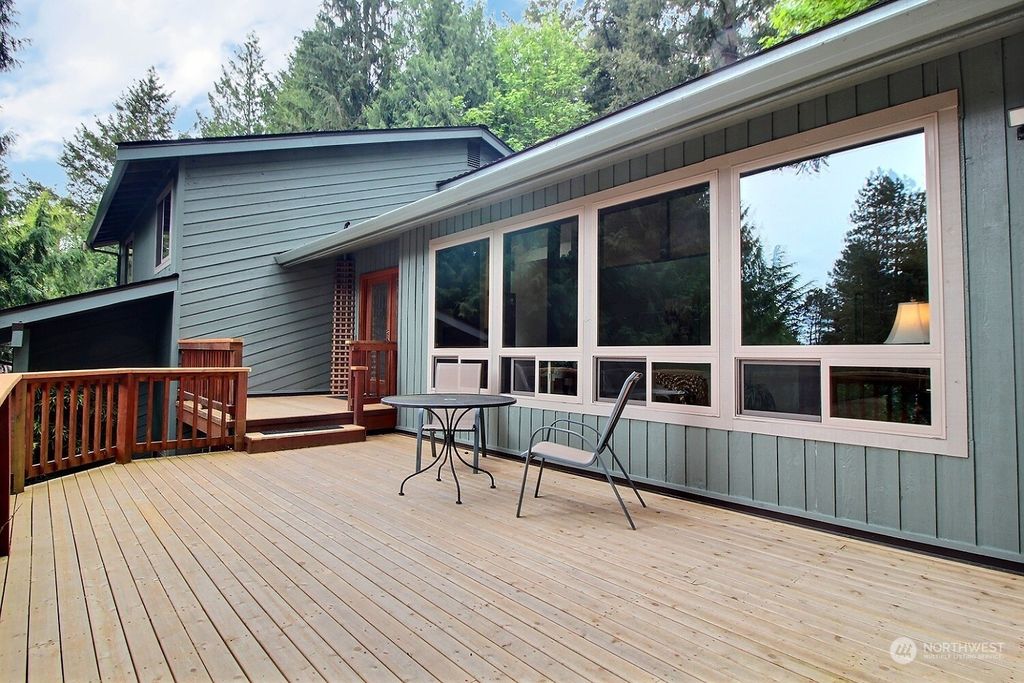 Photo of 20720 NE 3rd Street, Sammamish, WA 98074 (MLS # 2228157)