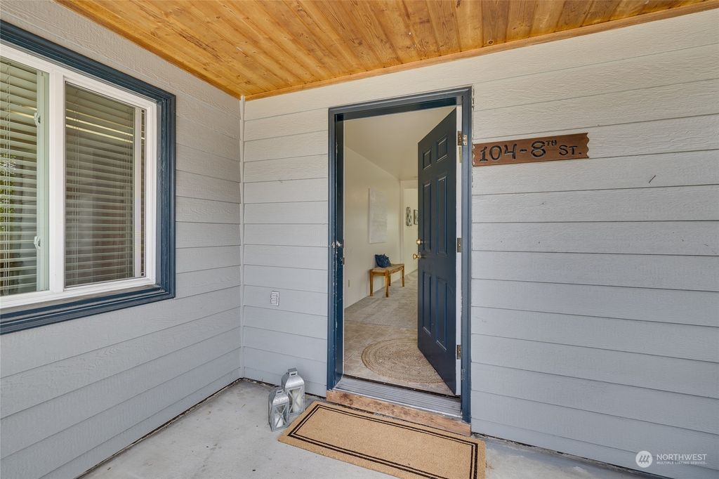 Photo of 104 8th Street, Sultan, WA 98294 (MLS # 2252060)