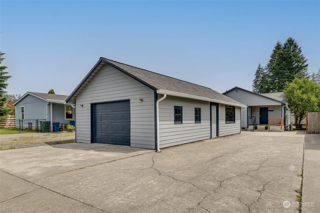 Photo of 104 8th Street, Sultan, WA 98294 (MLS # 2252060)