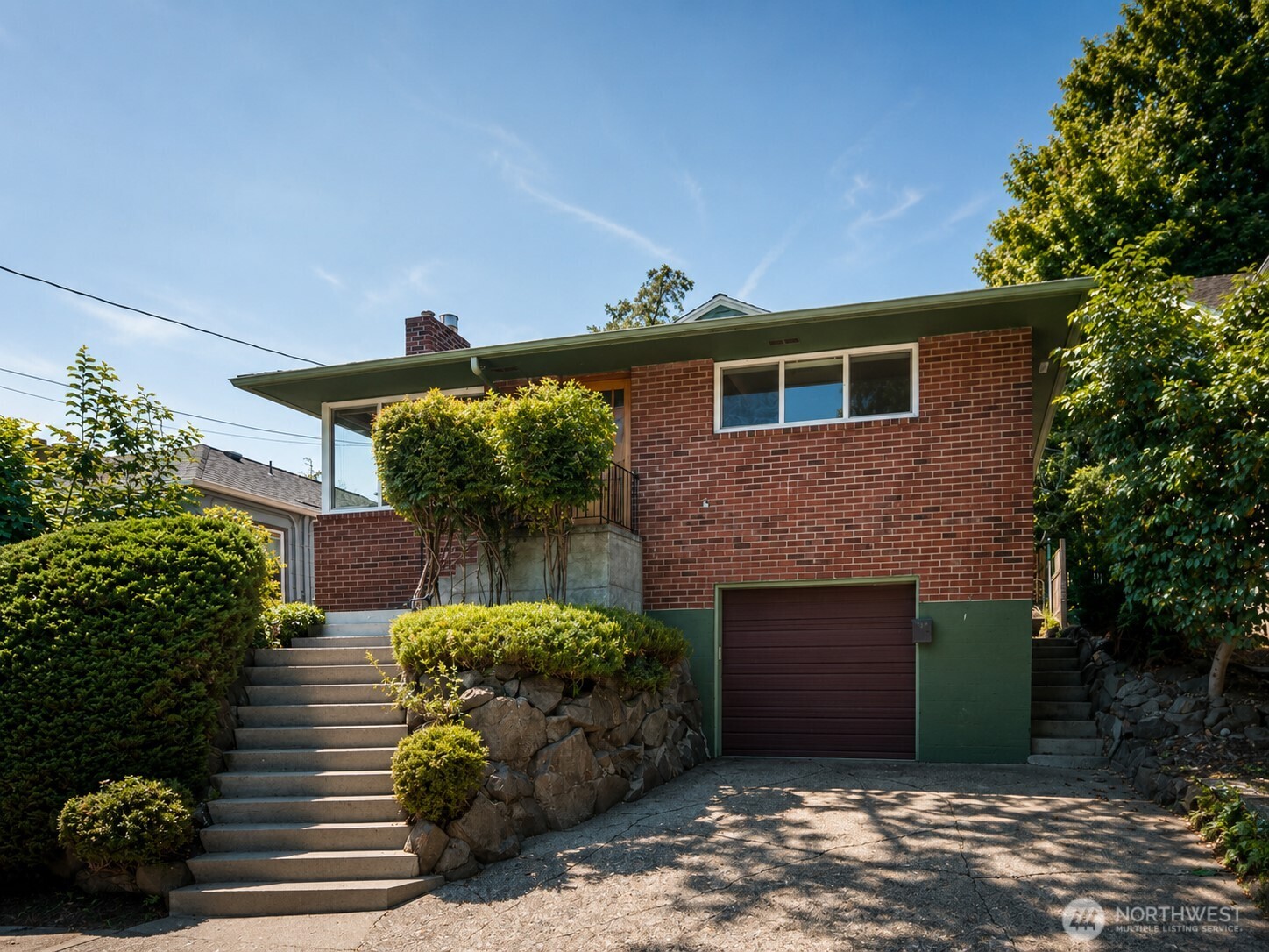 5547 38th Avenue NE
