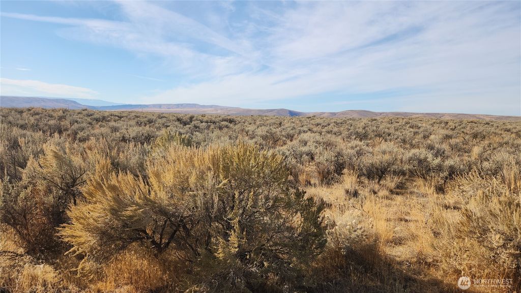 Photo of 0 E Lot 21 E Coyote Trail, Ephrata, WA 98823 (MLS # 2448323)