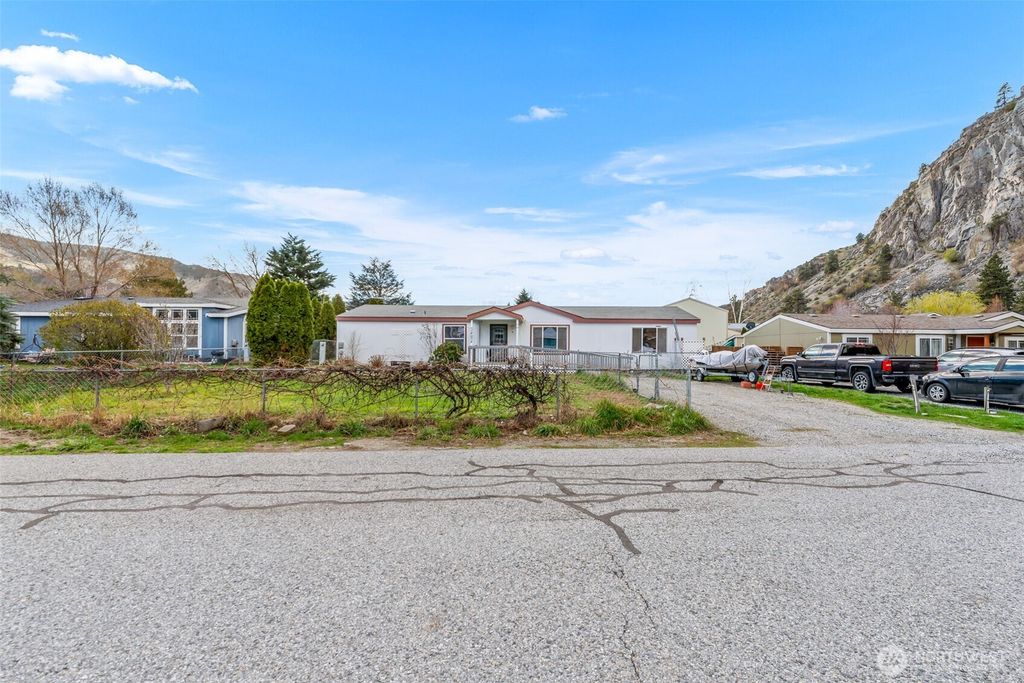 Photo of 14934 Golden Delicious St, Entiat, WA 98822 (MLS # 2495795)