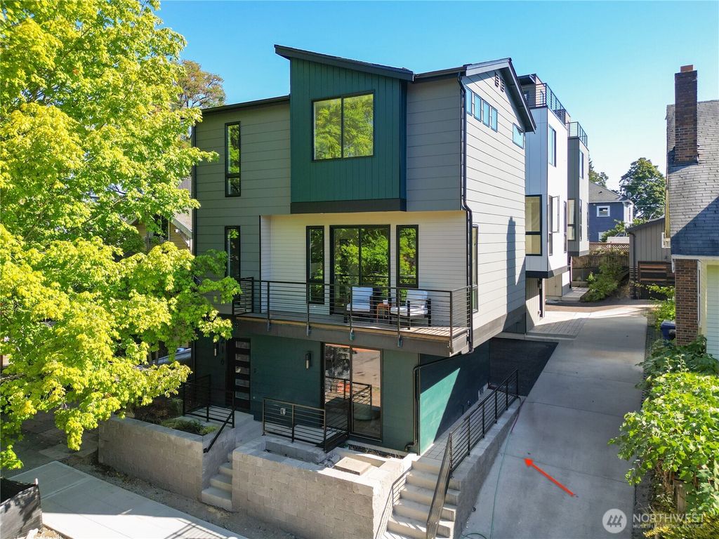 Photo of 216 21st Avenue E, Seattle, WA 98112 (MLS # 2435869)