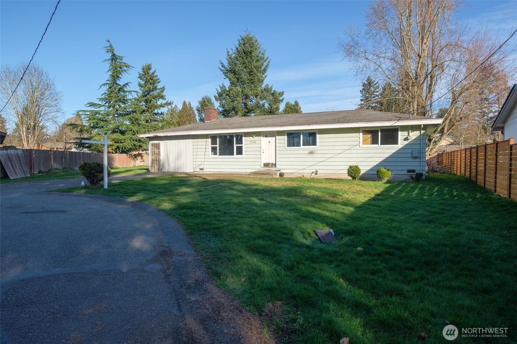 Photo of 17116 SE 125th Place SE, Renton, WA 98058 (MLS # 2480077)