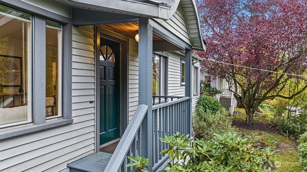 Photo of 556 NE 60th Street, Seattle, WA 98115 (MLS # 2304284)