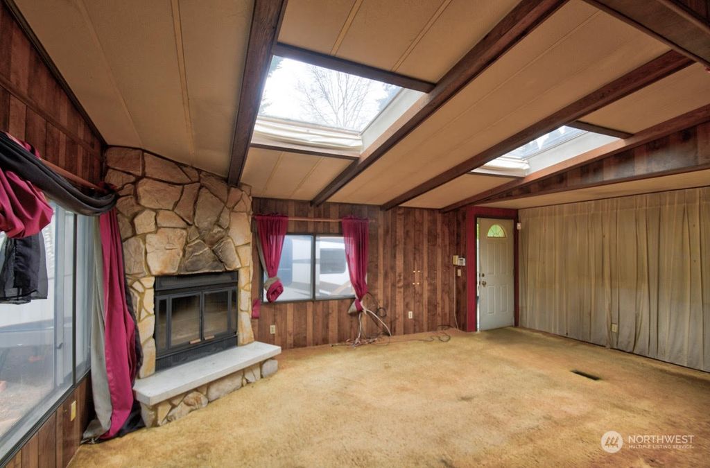 Photo of 24324 23rd Avenue S, Des Moines, WA 98198 (MLS # 2313313)
