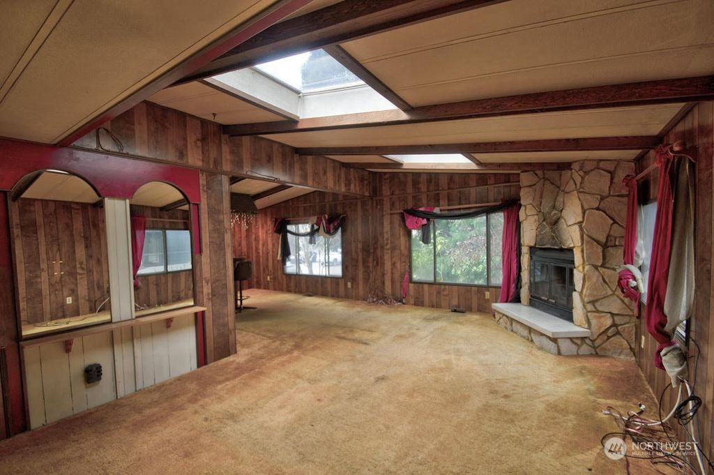 Photo of 24324 23rd Avenue S, Des Moines, WA 98198 (MLS # 2313313)